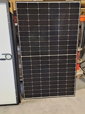 JA Solar — JAM60S20-385/MR