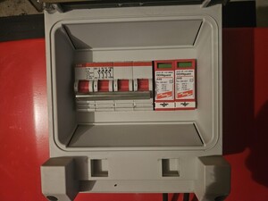DEHN / ABB — 2 x DEHNGuard 440 und Trennsch