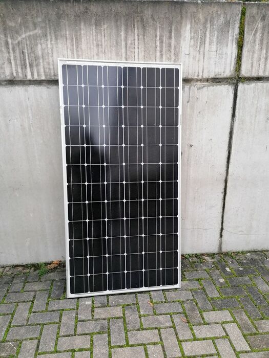 20 Module vorhanden 195W Photovoltaikmodul Azur Solar GmbH M 195-3 